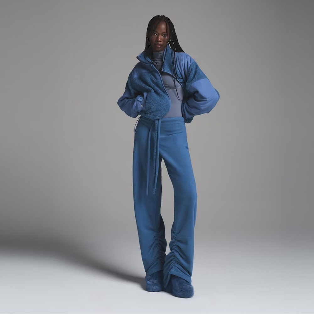 Skims oversized lounge fleece pants